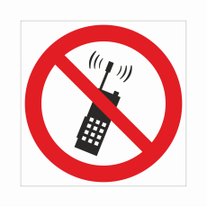Знак P 18 "Запрещается пользоваться мобильным (сотовым) телефоном или переносной рацией", 100х100мм, пленка - Знаки безопасности